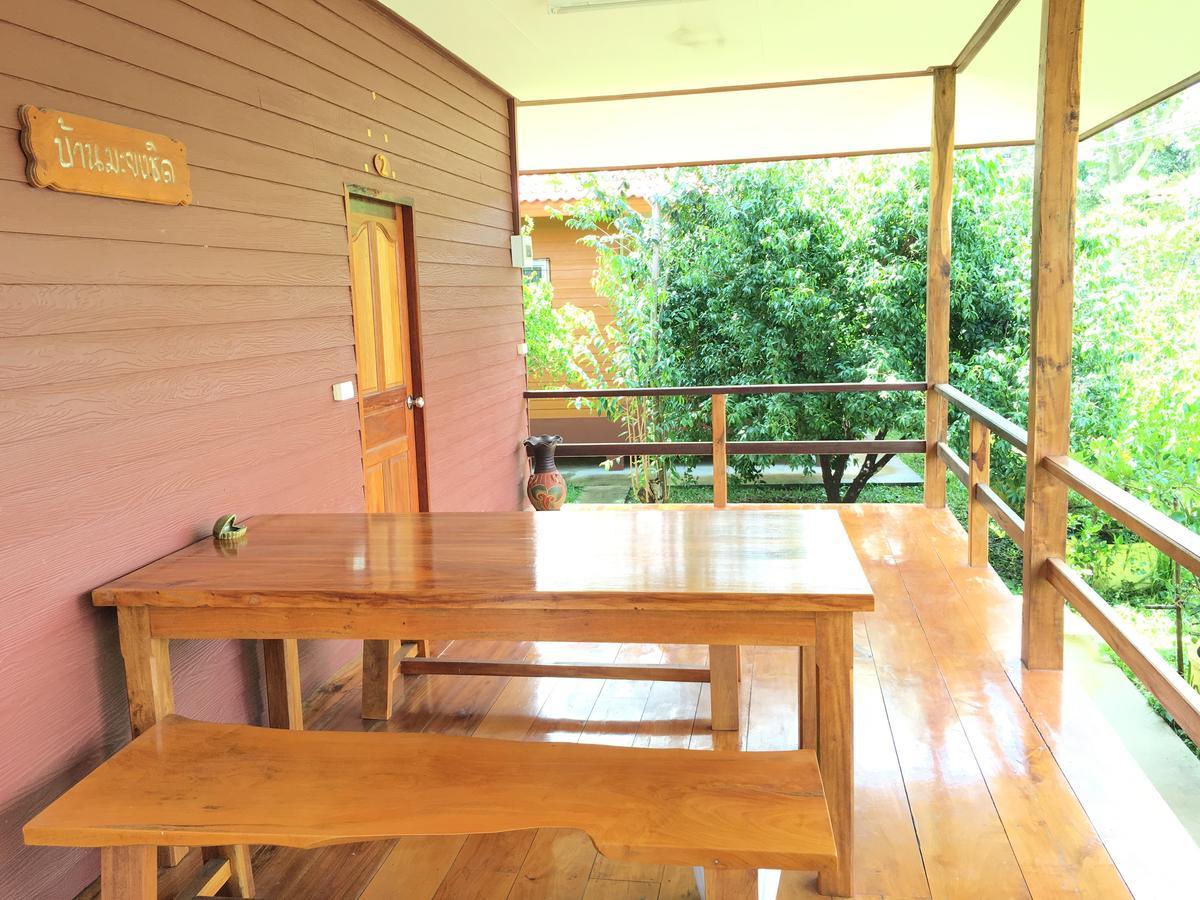 Hotel Baan Suan Kru Kob Ban Ko Maphang Exteriér fotografie